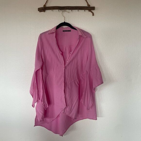 Pink button up top - Picture 1 of 3